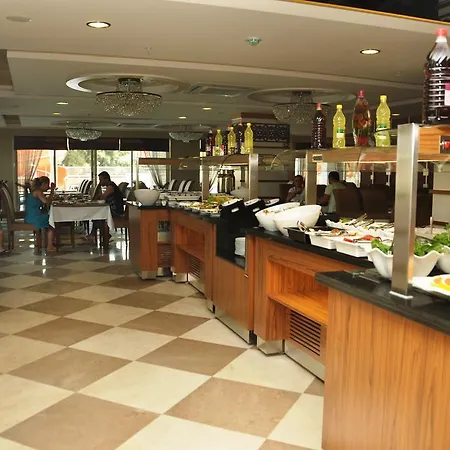 Hotel Holiday City 4*