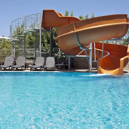 Holiday City Hotel 4*