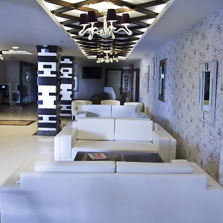 Hotel Holiday City