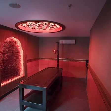 Hotel Holiday City 4*